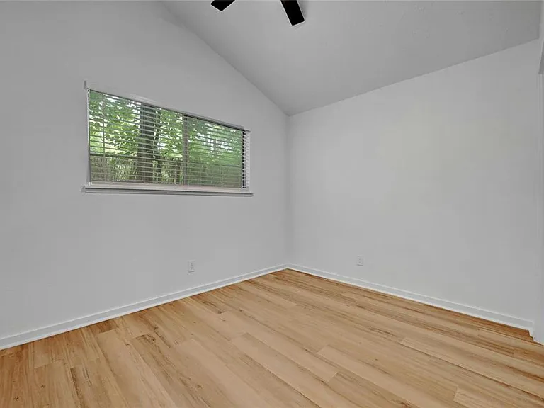 1911 David St — Photo 18