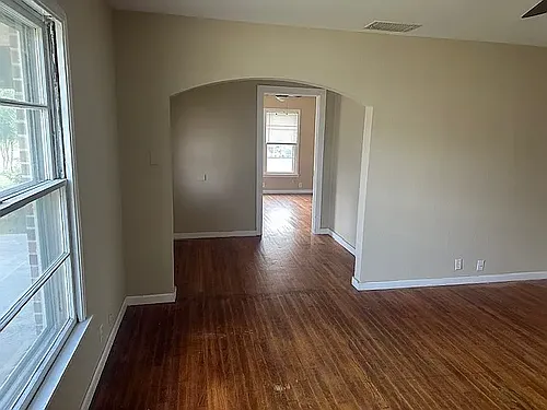 1801 Bolivar St Photo 1