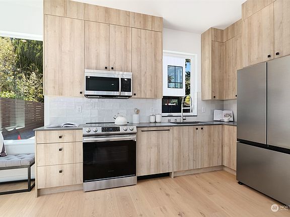 5th image of 8541 14th Avenue NW #A