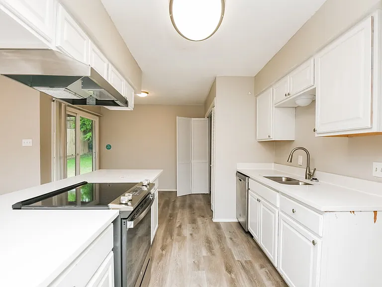 3741 Misty Meadow Dr — Photo 9
