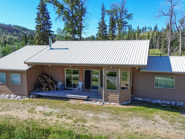 333 Bonaparte Lake Rd, Tonasket, WA 98855