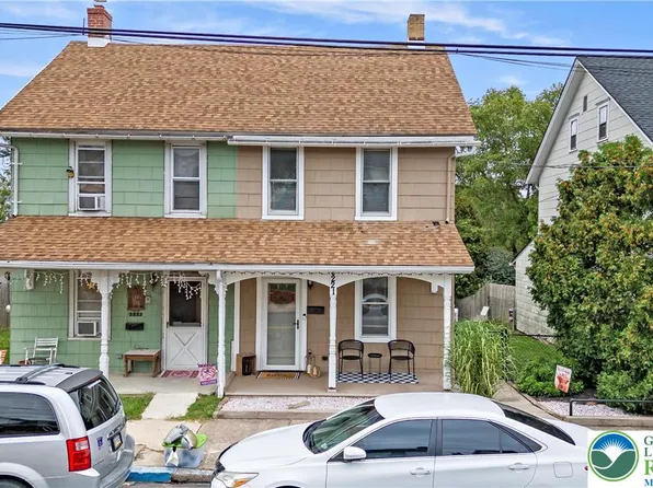 2221 N 1st Ave, Whitehall, PA 18052