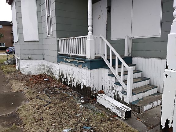 5th image of 3704 214th Pl