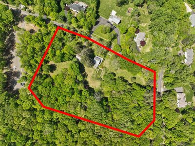 12 Lords Highway East, Weston, CT, 06883