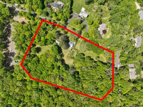 12 Lords Highway East, Weston, CT 06883