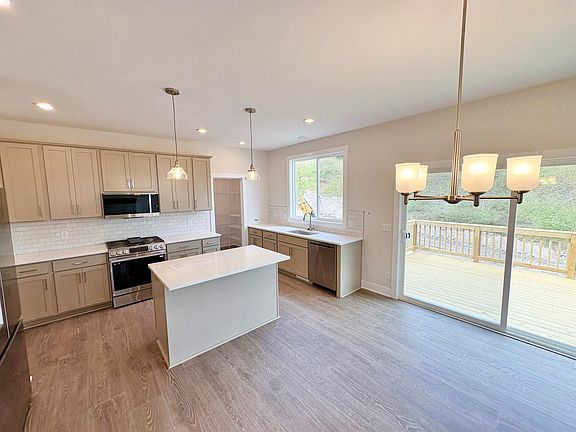 5th image of 5937 Valley Point Dr SE