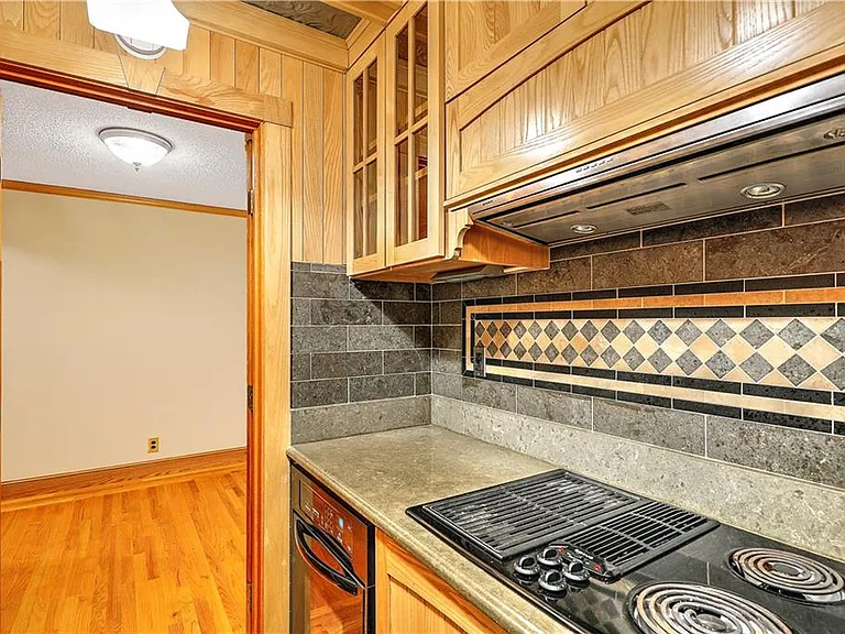 274 S Main St #28 — Photo 12