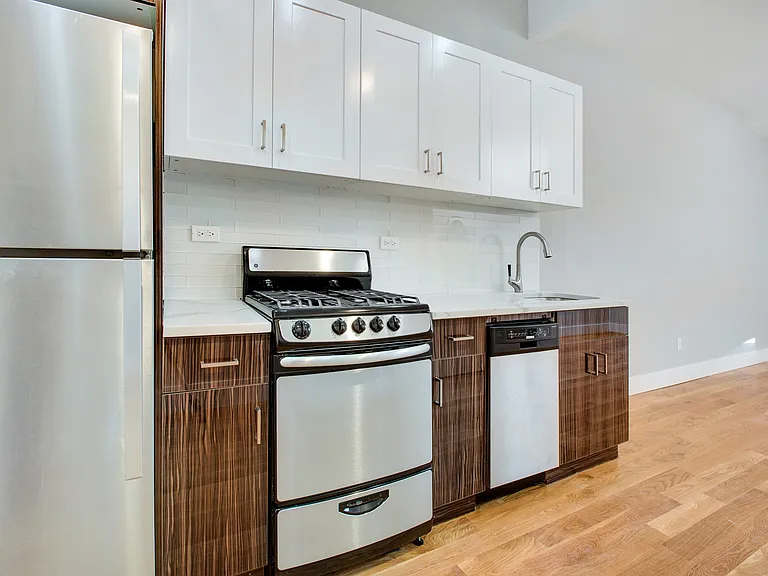 69 Grand Ave #2L — Photo 3