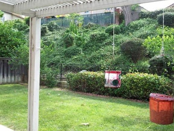 5th image of 16086 Augusta Dr