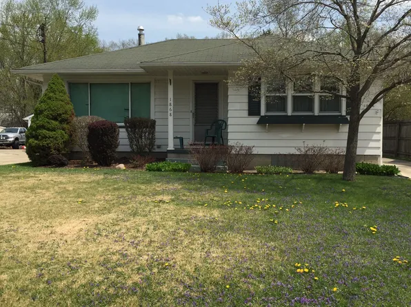 1868 Lexington Ave NW, Warren, OH 44485