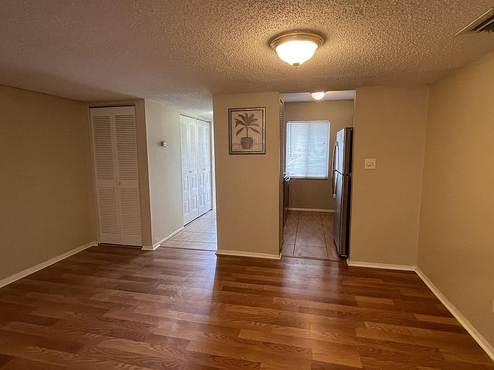 1st image of 7600 Abbey Ln #27