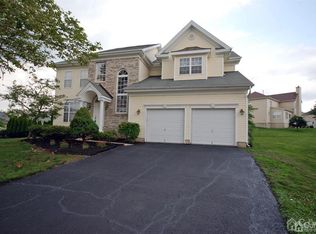 9 Unkel Ct, Sayreville, NJ 08872