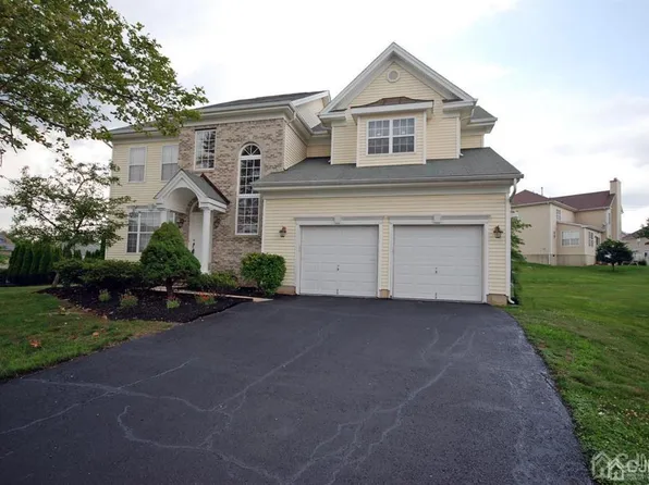 9 Unkel Ct, Sayreville, NJ 08872