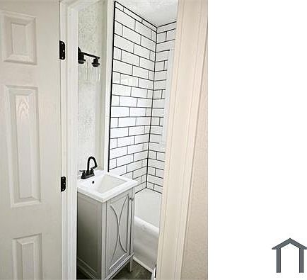 5th image of 3131 Gilbert Ave APT 203