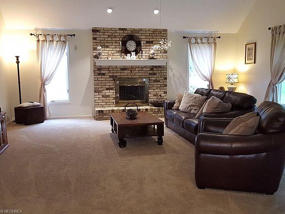 5th image of 33040 Seneca Dr