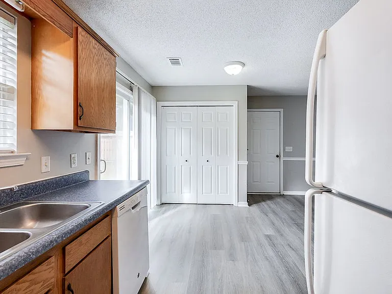 308 Barrister Cir — Photo 11
