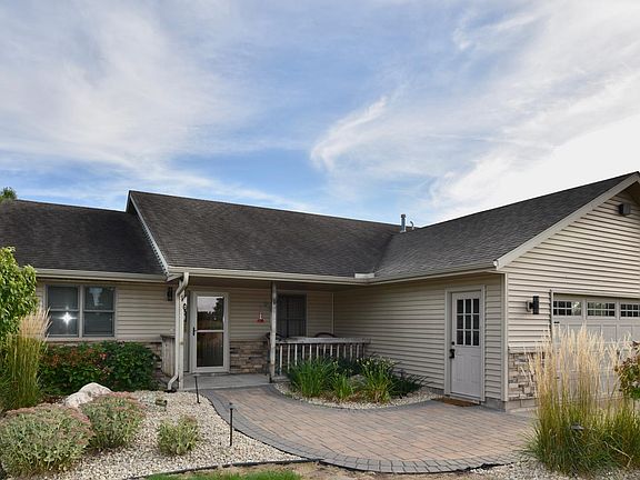 5th image of 8809 Green Meadow Rd