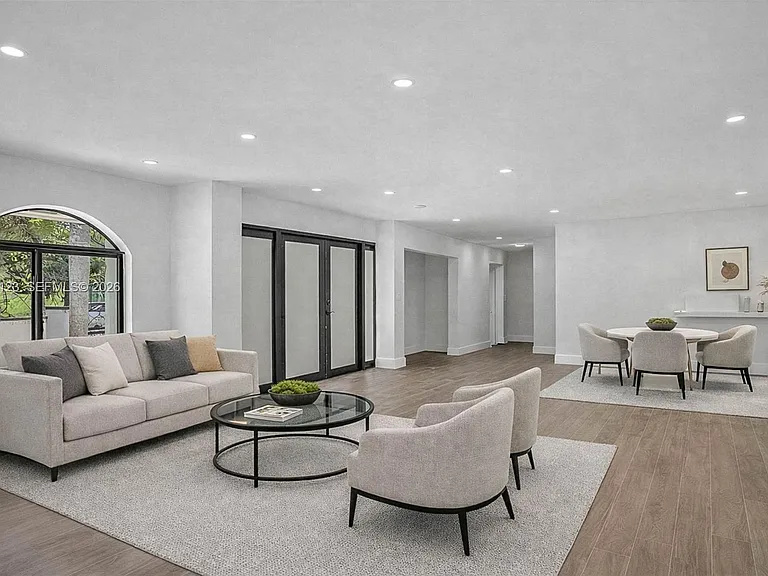 17050 SW 83rd Ave — Photo 3