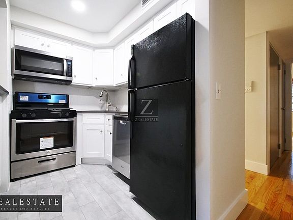 4th image of 123 Saint James Pl APT 1A