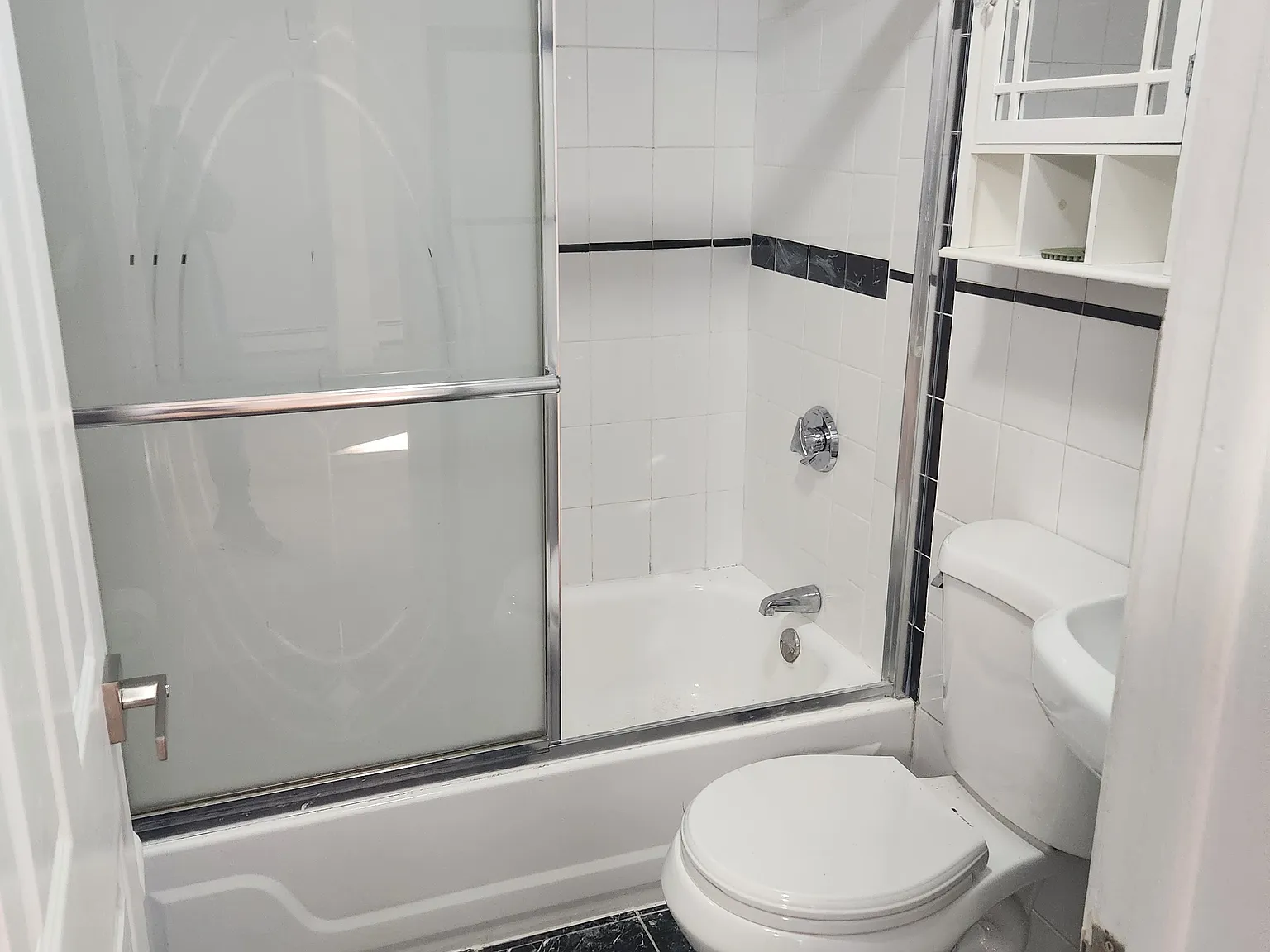 3 bed, $3,350 — Photo 4