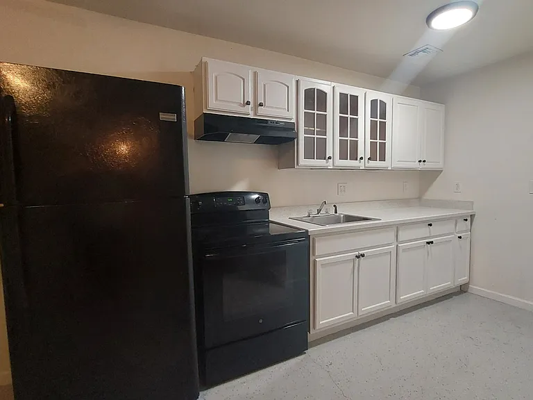 2302 W Turney Ave #C — Photo 1