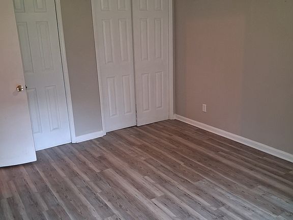 4th image of 3268 Raintree Dr