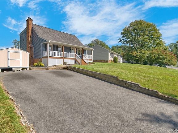 3rd image of 8106 Fallbrooke Dr