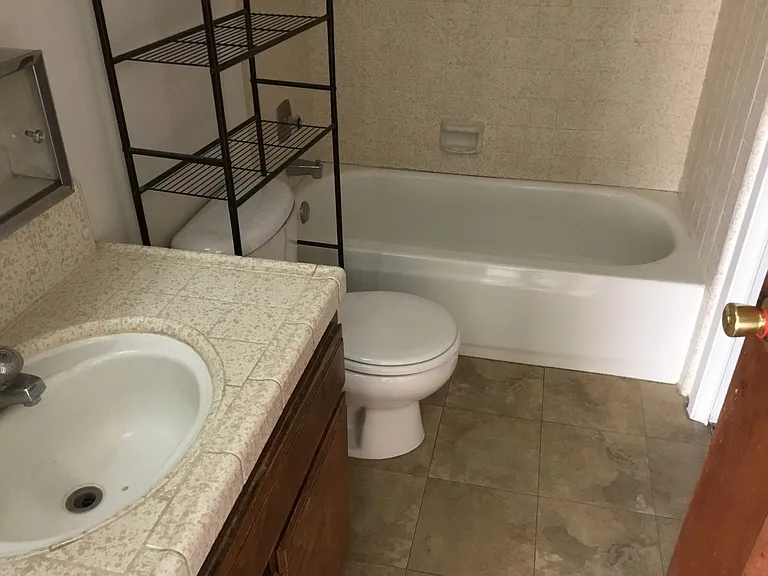 563 W Alamos Ave #D — Photo 2