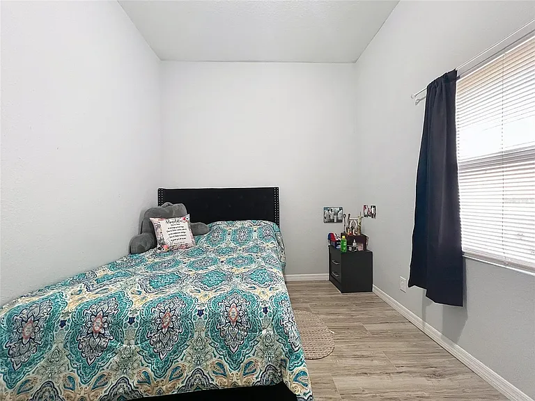 1109 5th St SW — Photo 17