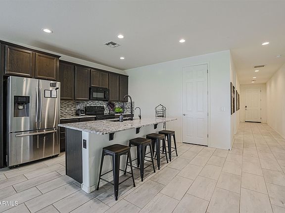 4th image of 2921 S 183rd Dr