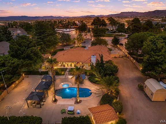 3rd image of 1501 Quail Ridge Cir