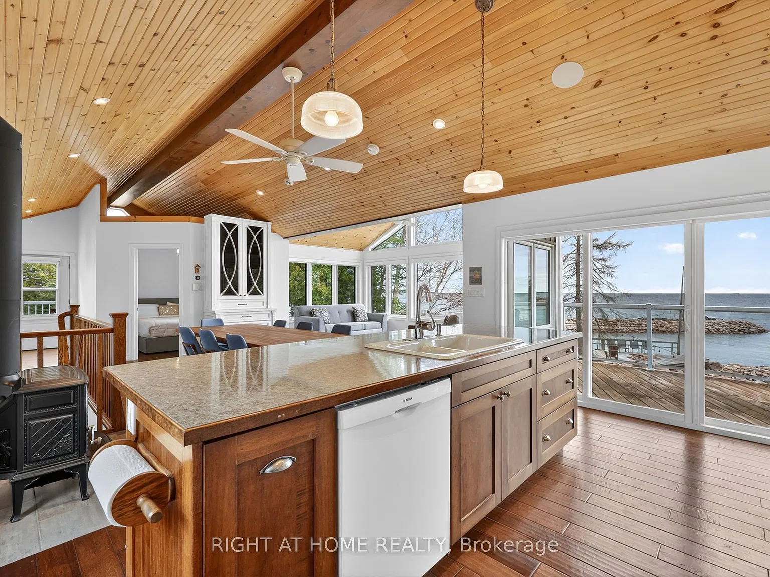 4 bed, $4,500 — Photo 3