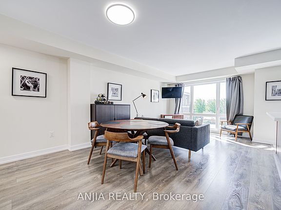 4th image of 10 Westmeath Ln #2210