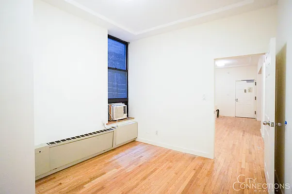 Rented by City Connections Realty | media 32