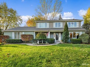 14 Briargate Cir, Sugar Grove, IL 60554