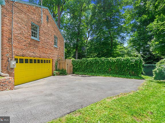 2nd image of 4104 Byeforde Ct