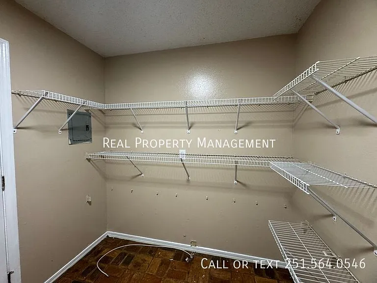 7969 Pine Springs Dr — Photo 14
