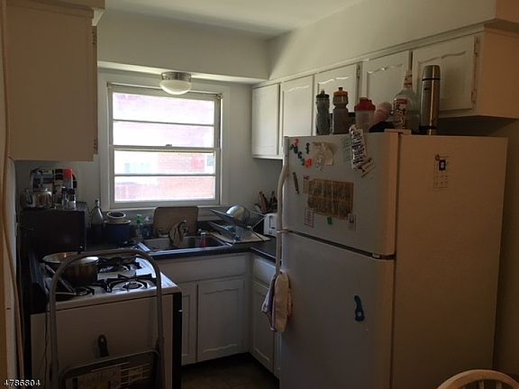 2nd image of 476 Joralemon St #U-f3-31