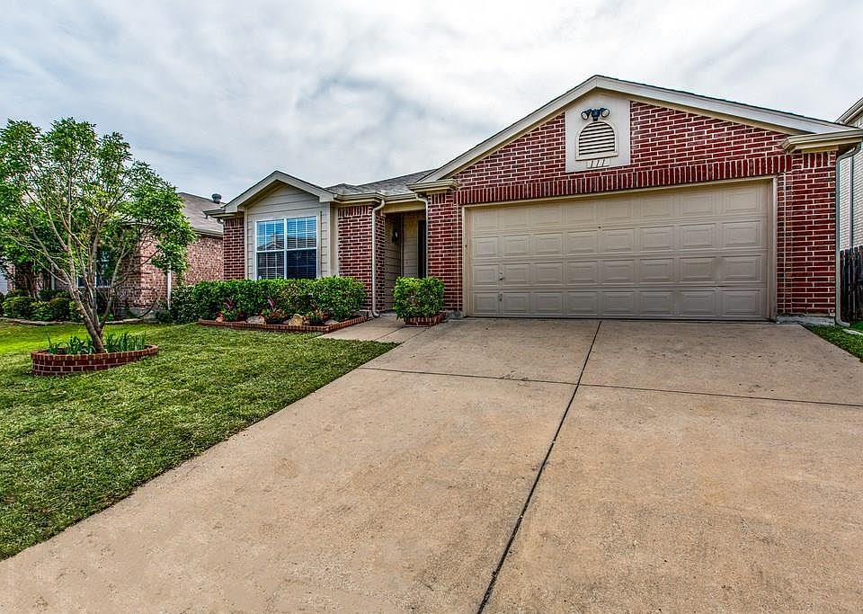 1st image of 111 Creekview Dr