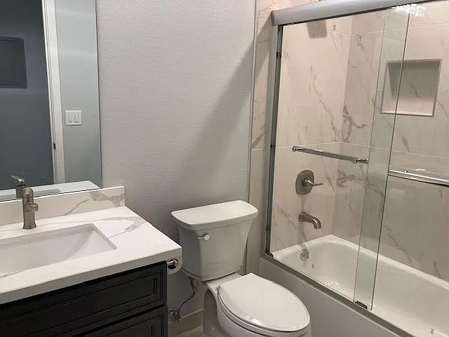 16730 Barnell Ave — Photo 2