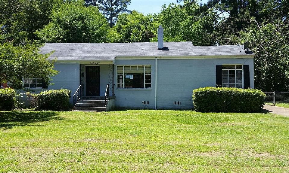 1st image of 128 Oak Forest Dr