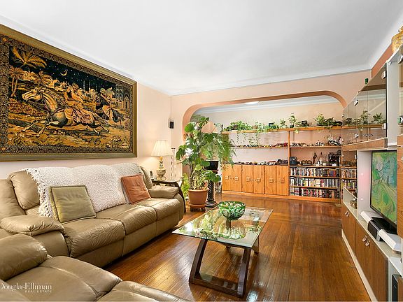 2nd image of 3515 84th St APT 1I