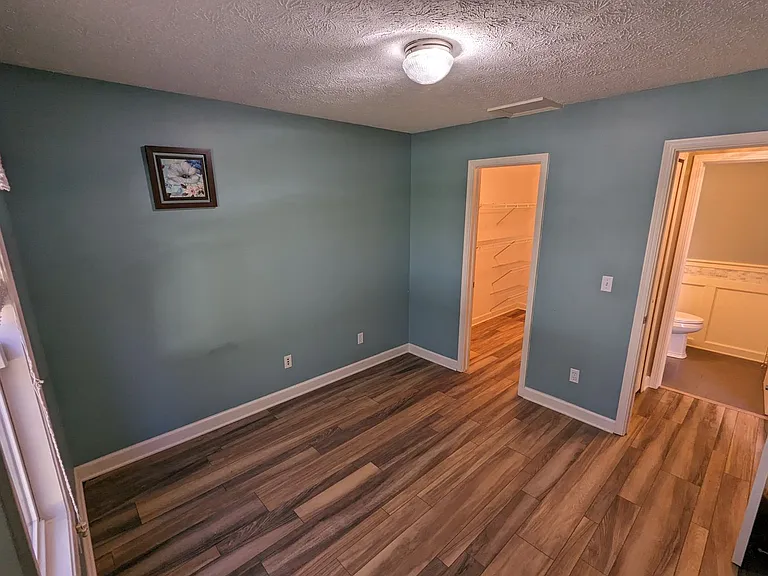 1457 Hollow Wood Ln — Photo 12