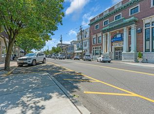 30 Broad St APT 2, Manasquan, NJ 08736