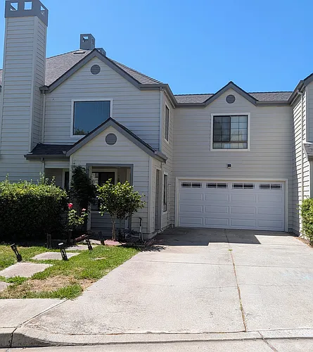 1261 Formosa Dr Photo 1