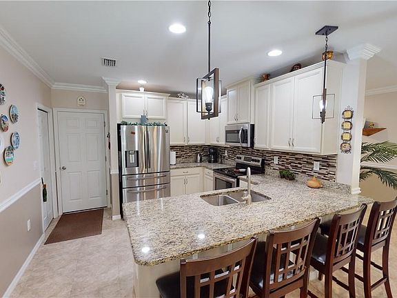 4th image of 12533 Laurel Cove Dr