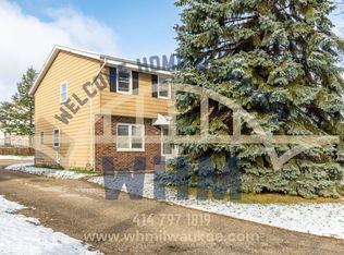 6467 N 105th St, Milwaukee, WI 53224
