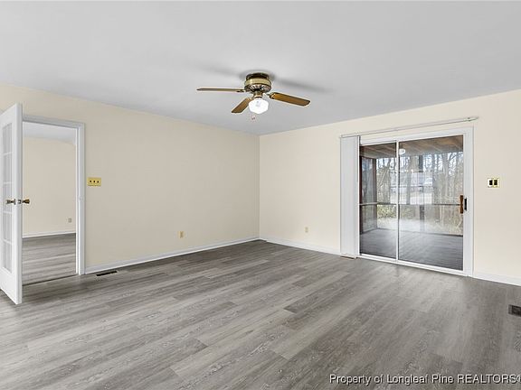 2nd image of 518 Suffolk Ct
