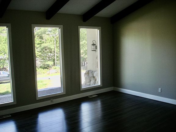 4th image of 6788 Concord Dr