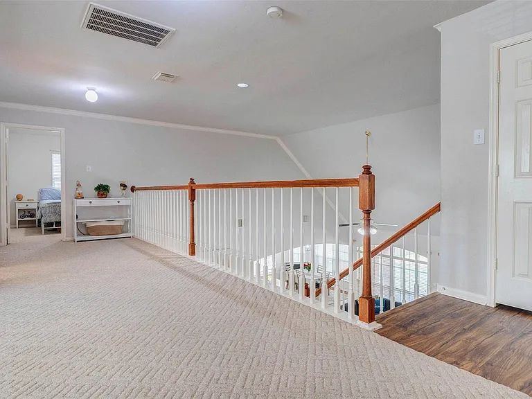 1606 Barrington Hills Ln — Photo 40